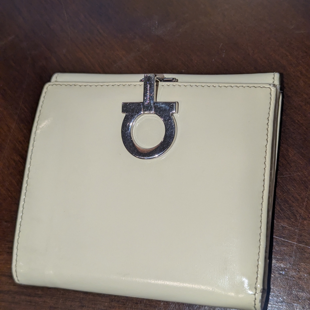 Salvatore Ferragamo Gancini Bifold Wallet Ivory Enamel, GUC